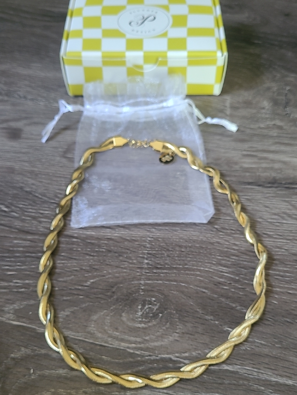 Plunder Rae Necklace Gold Tone